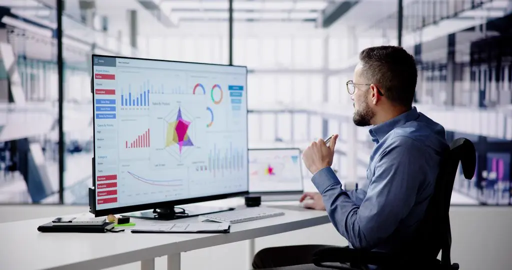 shutterstock_2409735401.webp Lista najlepszych narzędzi SEO dla marketerów w 2024 roku